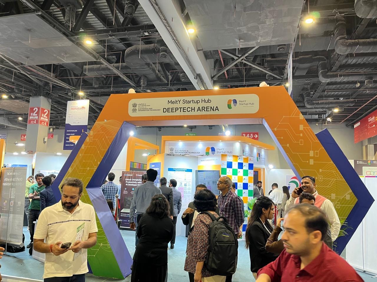 Speaker at Suma Showcases Innovation at Startup Mahakumbh 2025